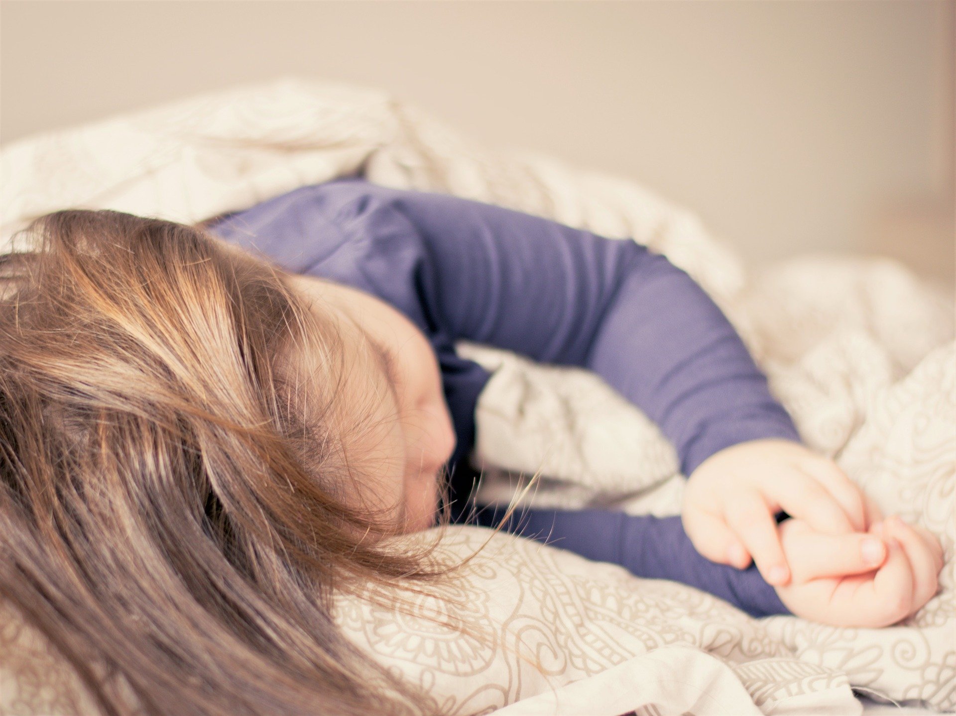 Good Sleep Hygiene for Kids and Moms who want to sleep!