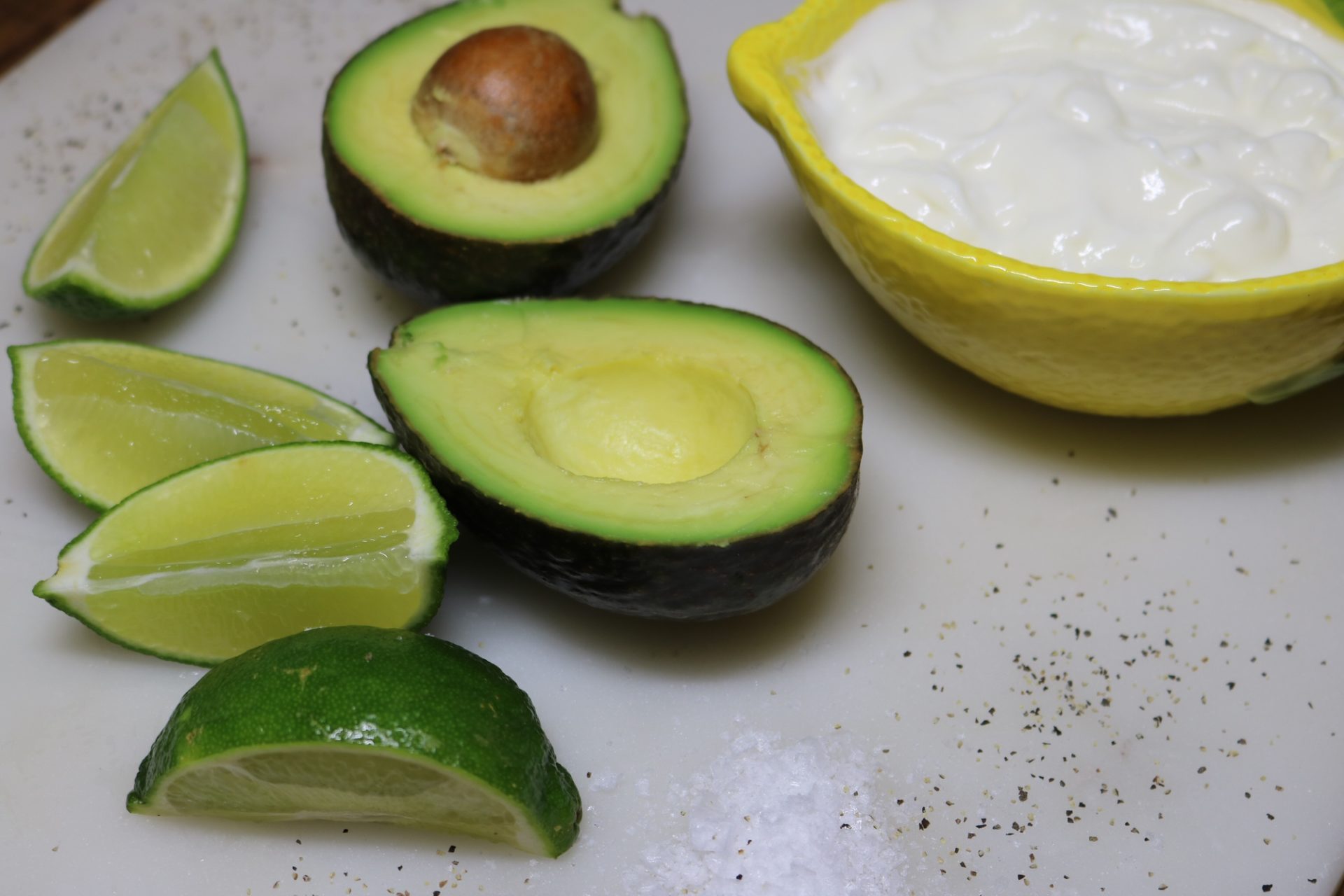 Avocado Crema - The simple topping that can turn an everyday meal into something magical! 1