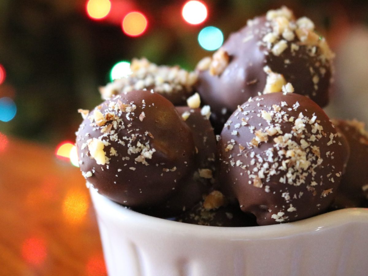 Sugar-Free Maple Walnut Truffles