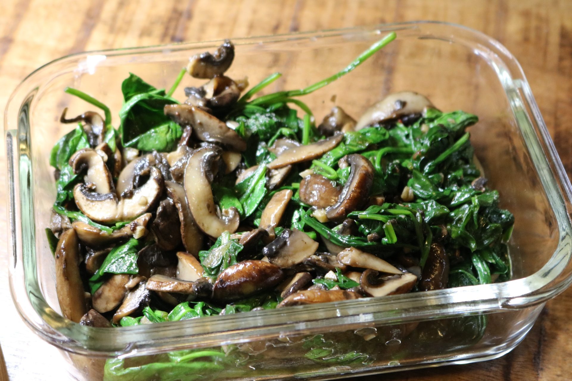 Garlicky Sautéed Spinach with Mushrooms