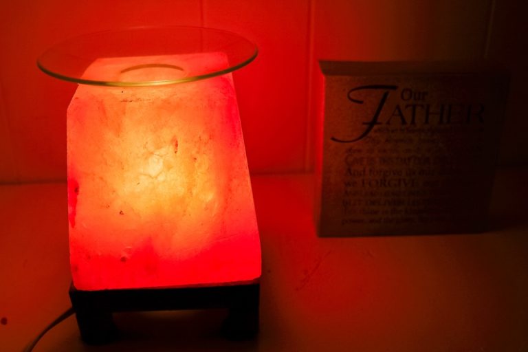 How to Use Salt Lamps instead of Night lights The Ultimate Guide