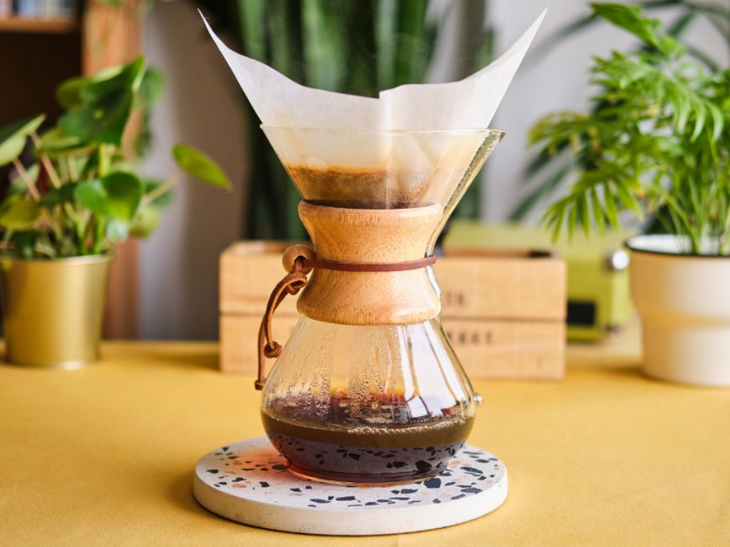 chemex jar with coffee in filter