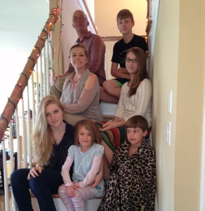 Benefits of Family Meals Picture of Huff Family on Stairs