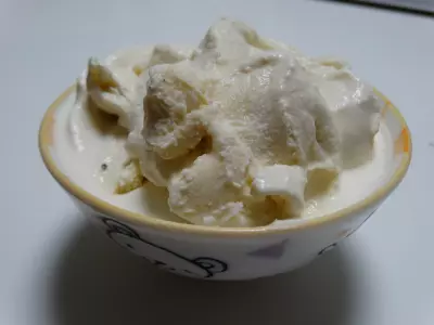 My kids favorite homemade ice cream - sweetened with maple syrup 2