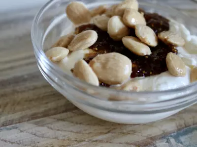 Dino's Fig and Marcona Almond Yogurt Parfait 3