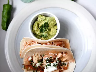 Spicy Chicken Tinga Tacos With Guacamole and Queso Fresco - Low Carb 5