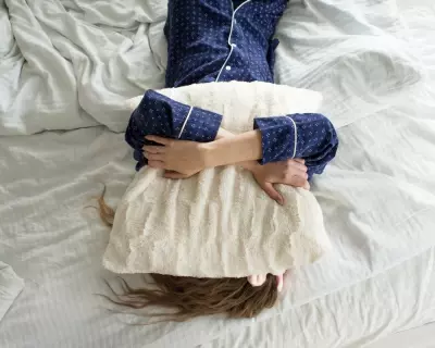 The more you think about the fact that you are awake, the harder it will be to fall asleep. Here are some things to do when you can't sleep.