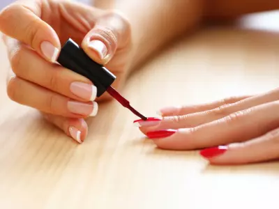 How to Pick Safe Beauty Products: Toxic Chemicals in Makeup 4
